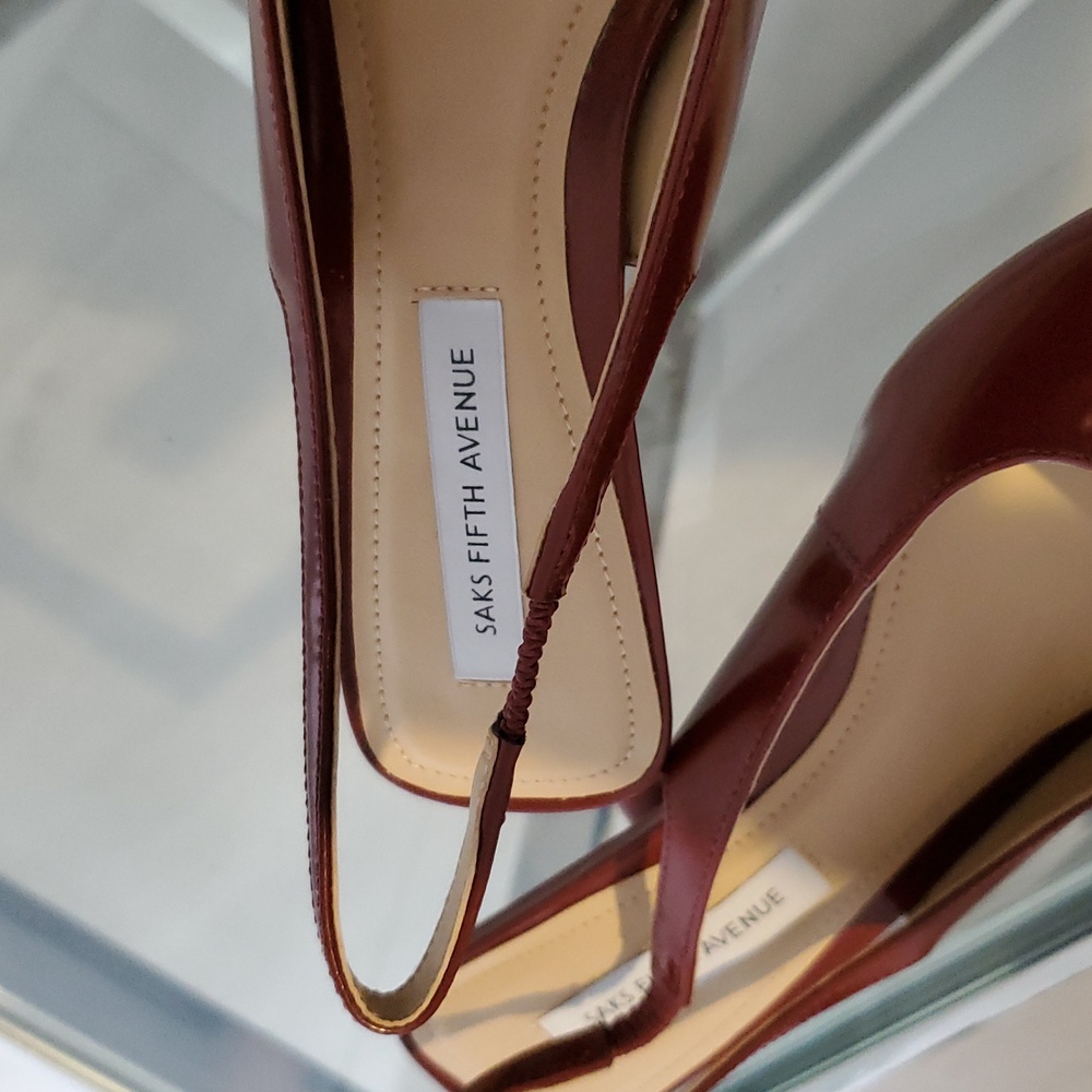Saks Fifth Ave Patent Leather Wine kittenHeel slingback shoe Size 6 like new WOB - Picture 4 of 8
